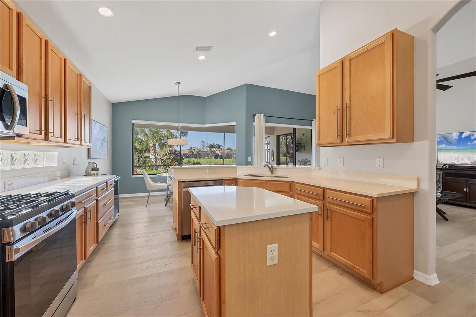 TAILFEATHER WAY AT TARA - Residential