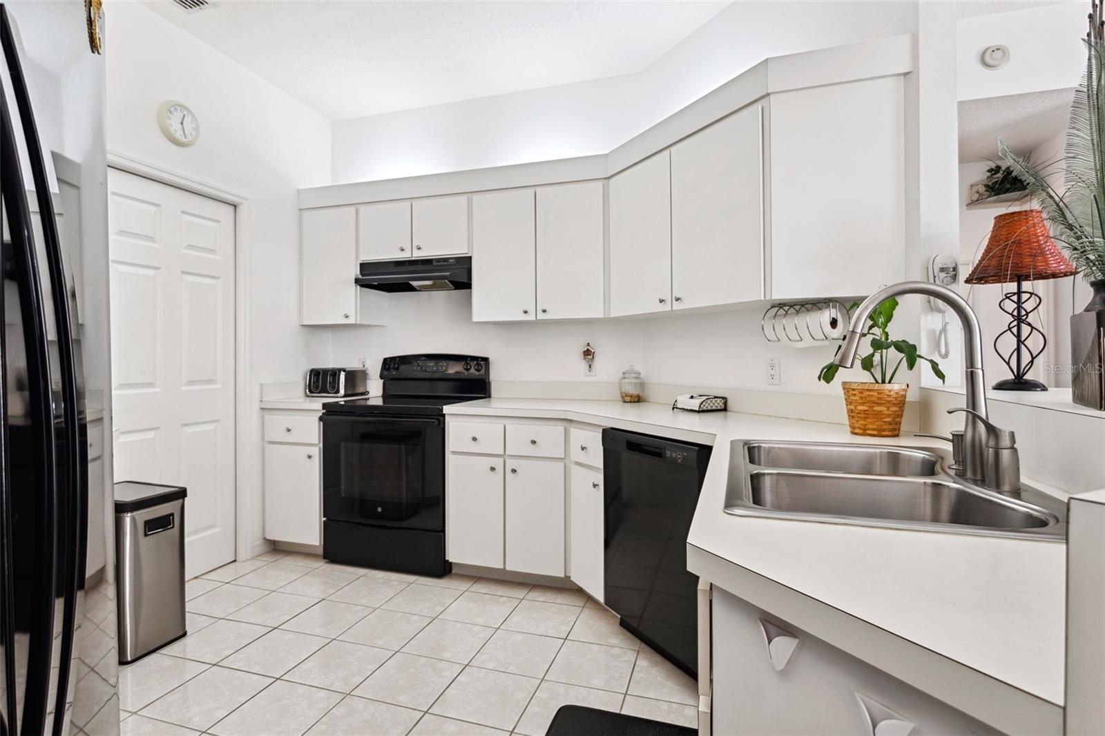 HUNTERS RIDGE - Residential