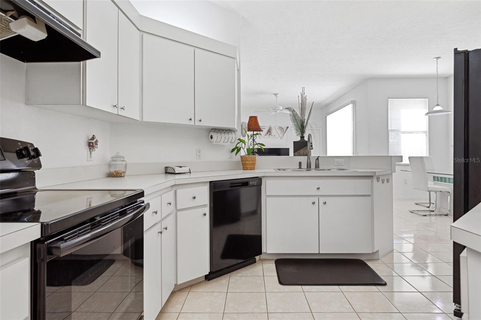 HUNTERS RIDGE - Residential