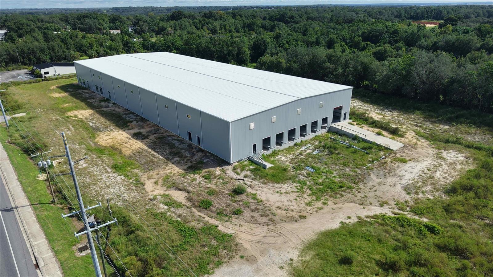 2221 N US HIGHWAY 27/441