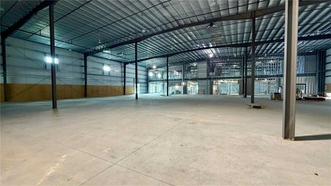 Tiny photo for 2221 N Us Highway 27/441 Blvd, Fruitland Park, FL 34731 (MLS # TB8548479)