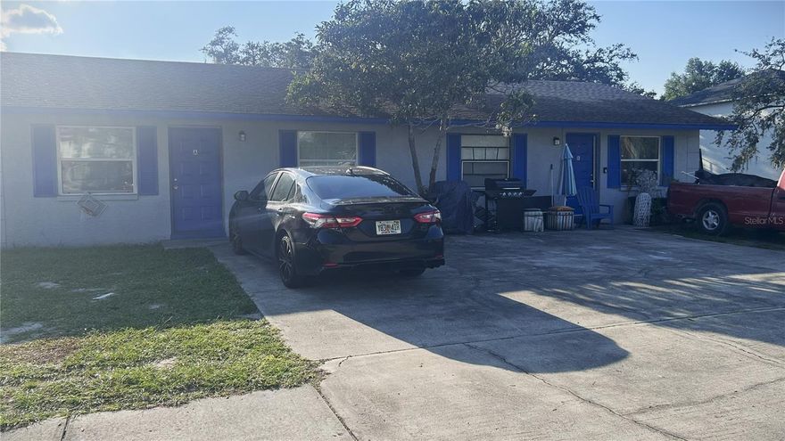 Centrally located well-kept duplex. Add this to your portfolio or live in one unit and rent out the other. Each unit has 2 bedrooms, 1 bathroom with plenty of parking space.