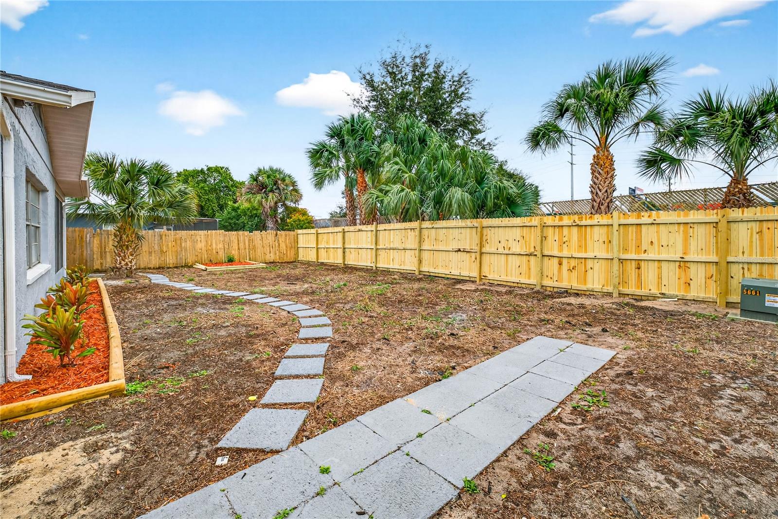 EMBASSY HILLS - Residential