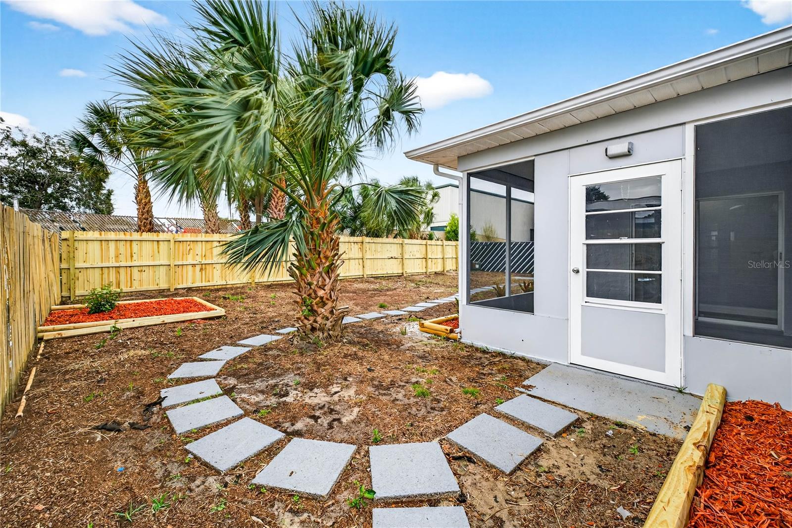 EMBASSY HILLS - Residential