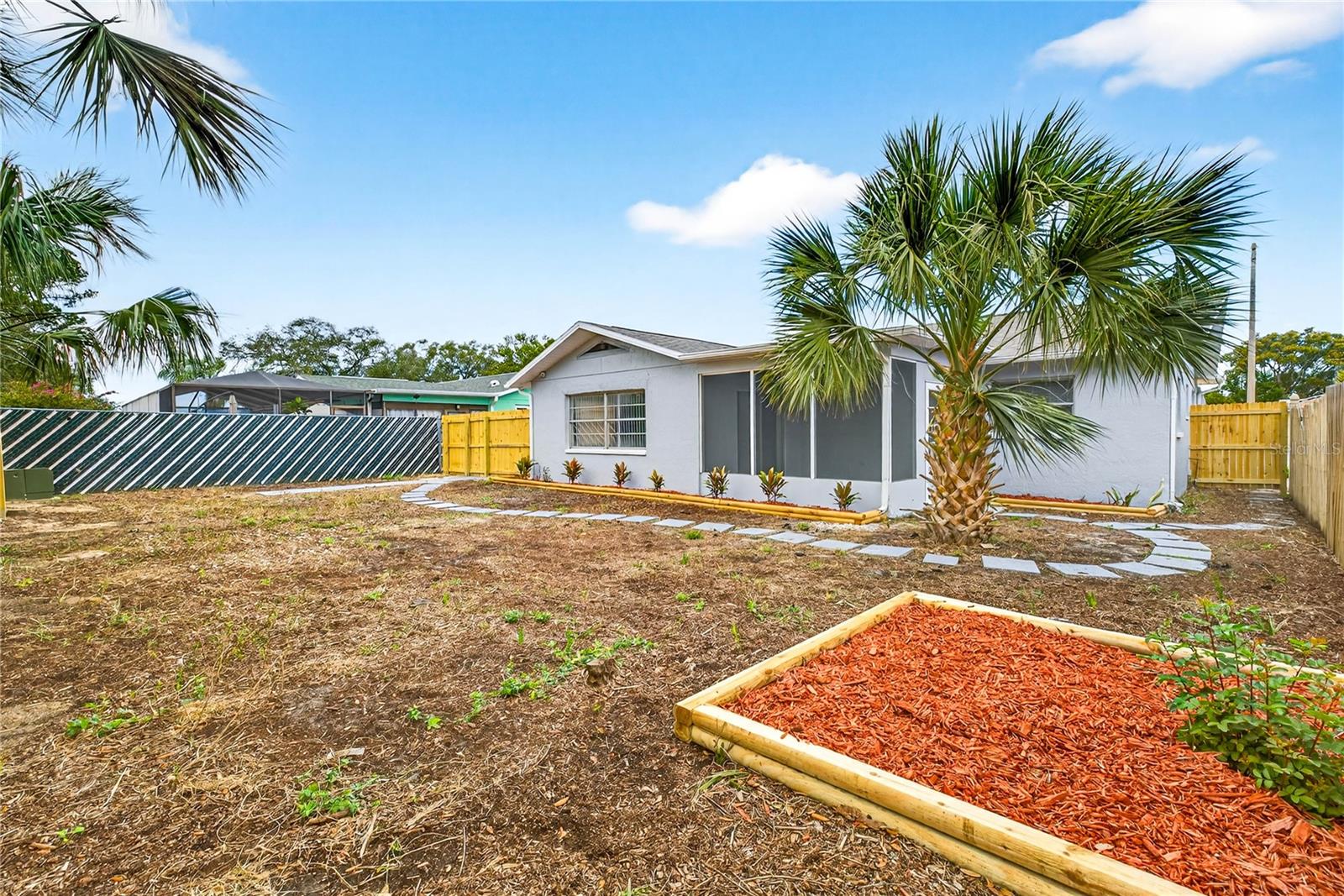 EMBASSY HILLS - Residential