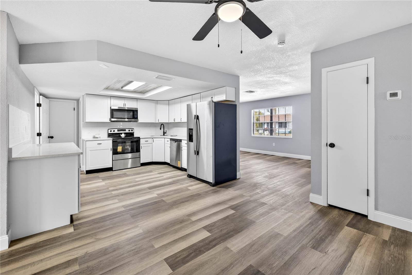 EMBASSY HILLS - Residential