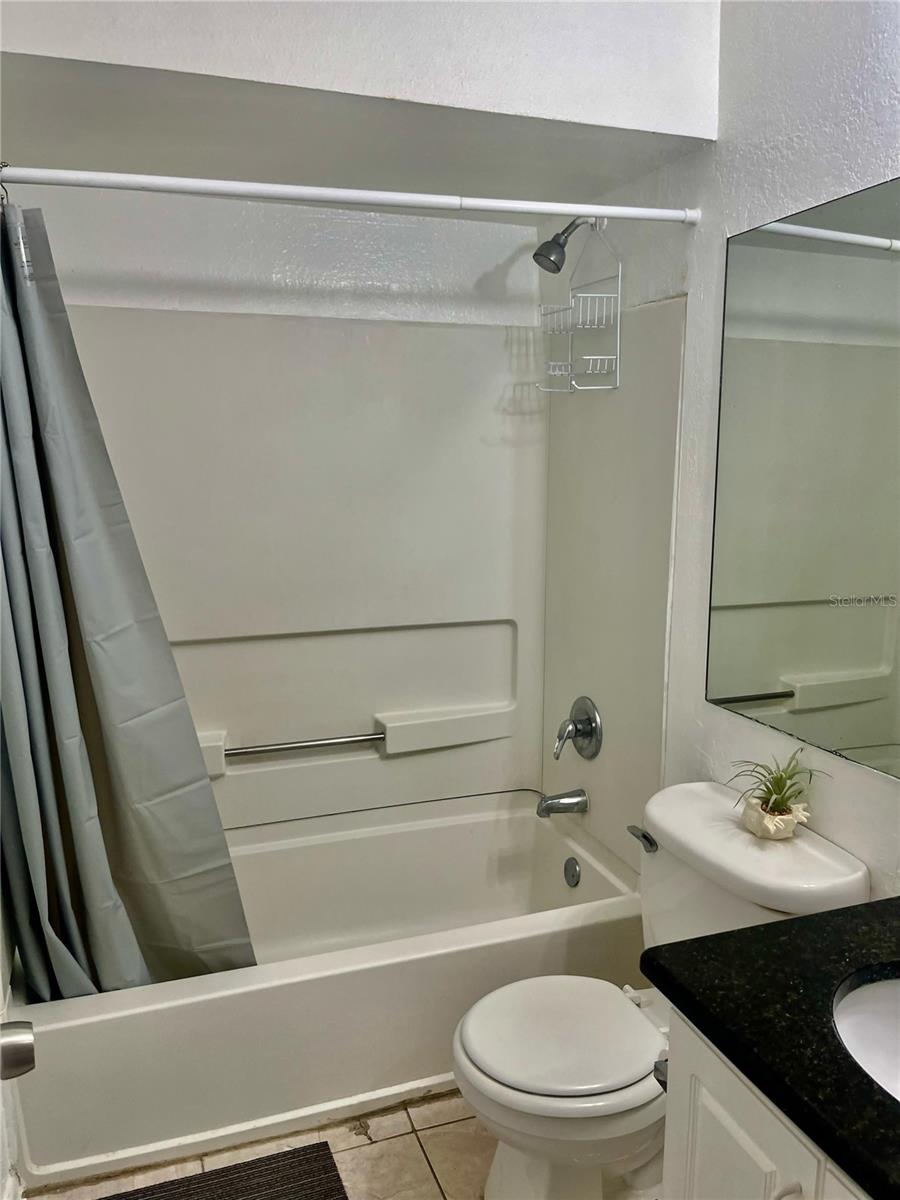 PLAZA DE LAS FUENTES CONDO - Residential