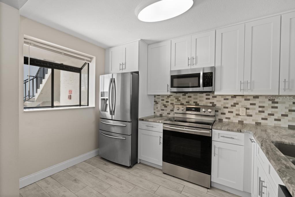 2017 SKIMMER COURT W 416
