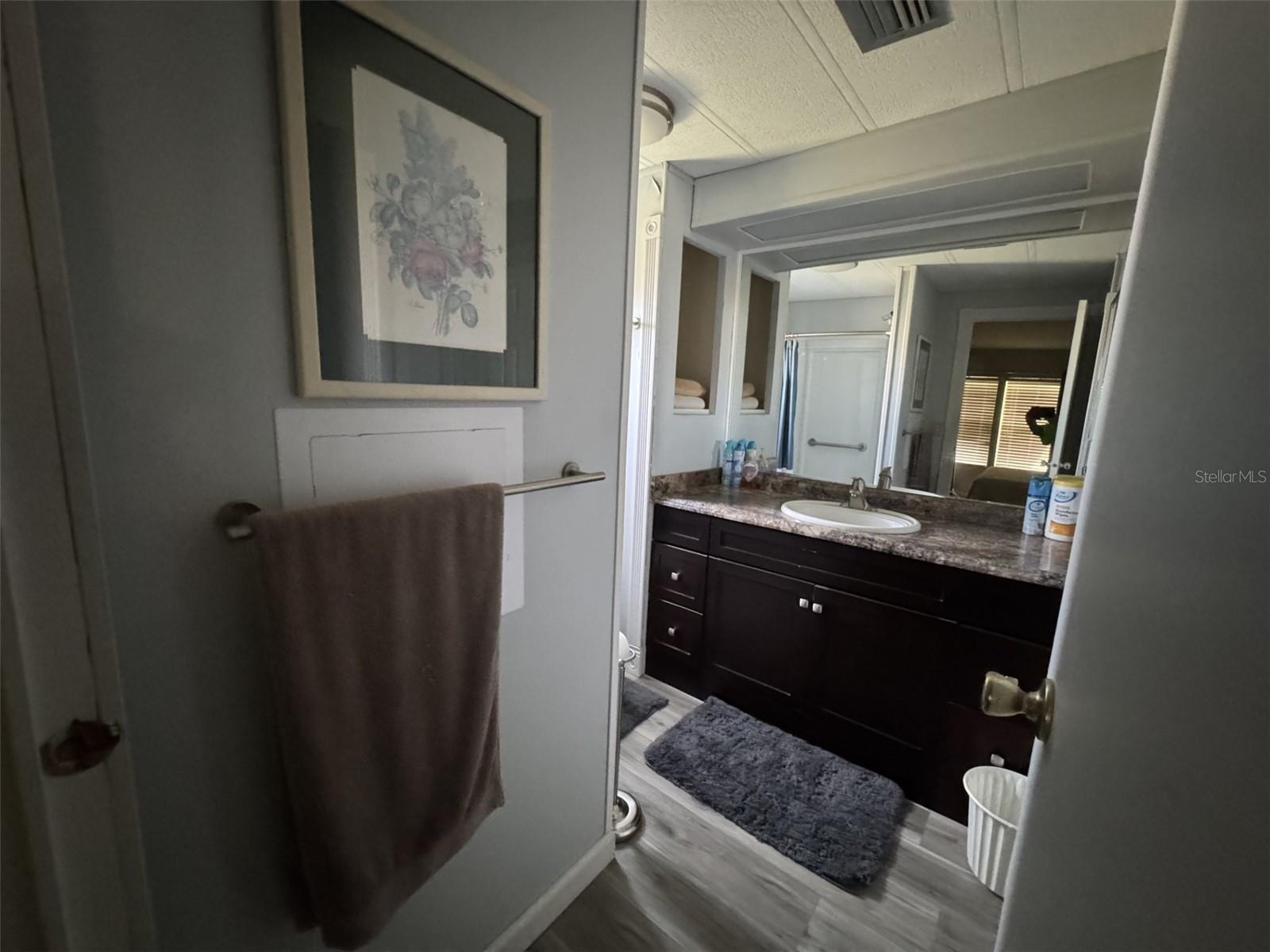 WALK IN THE WATER VILLAGE UNIT 01 - Residential