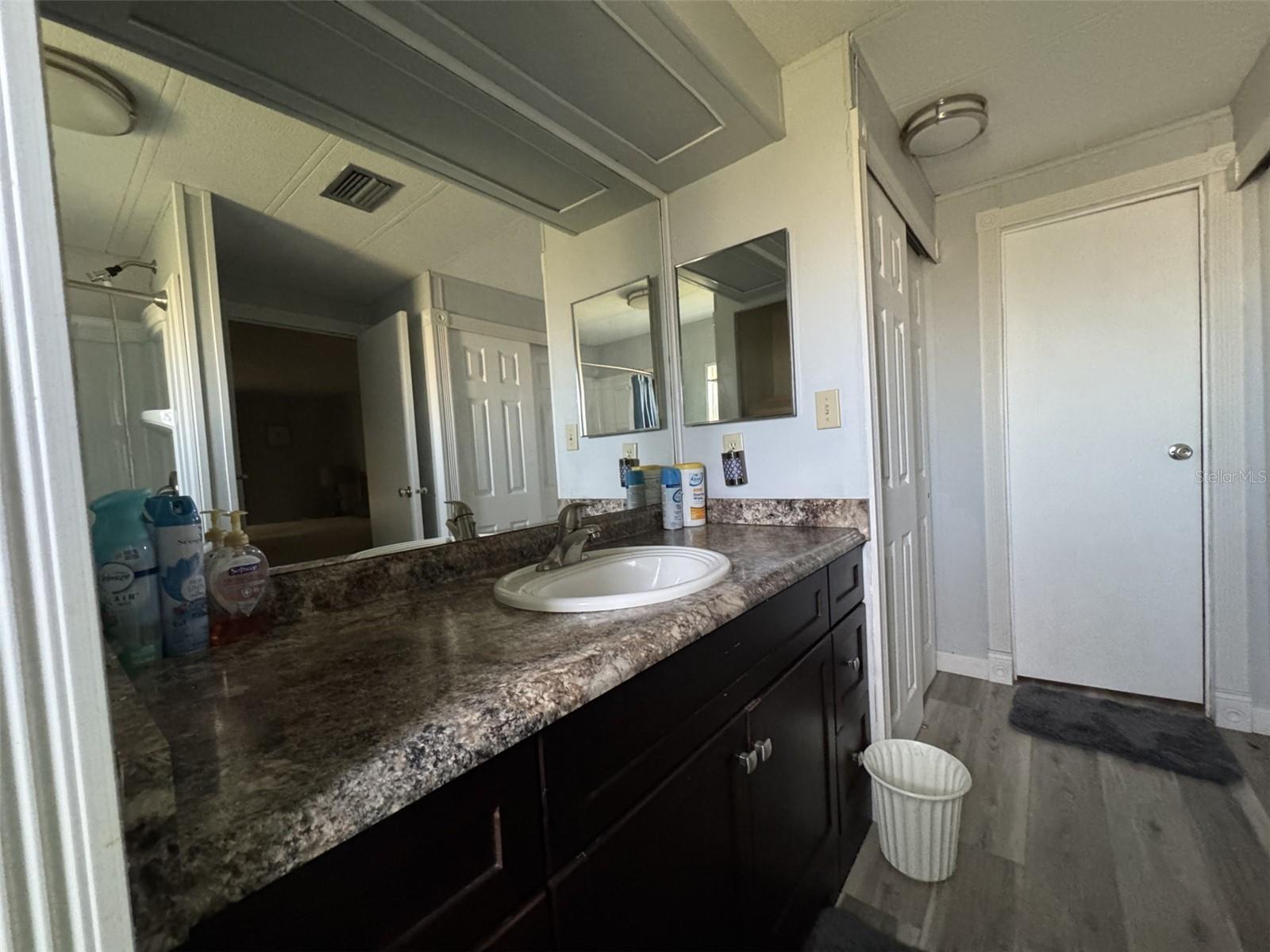 WALK IN THE WATER VILLAGE UNIT 01 - Residential