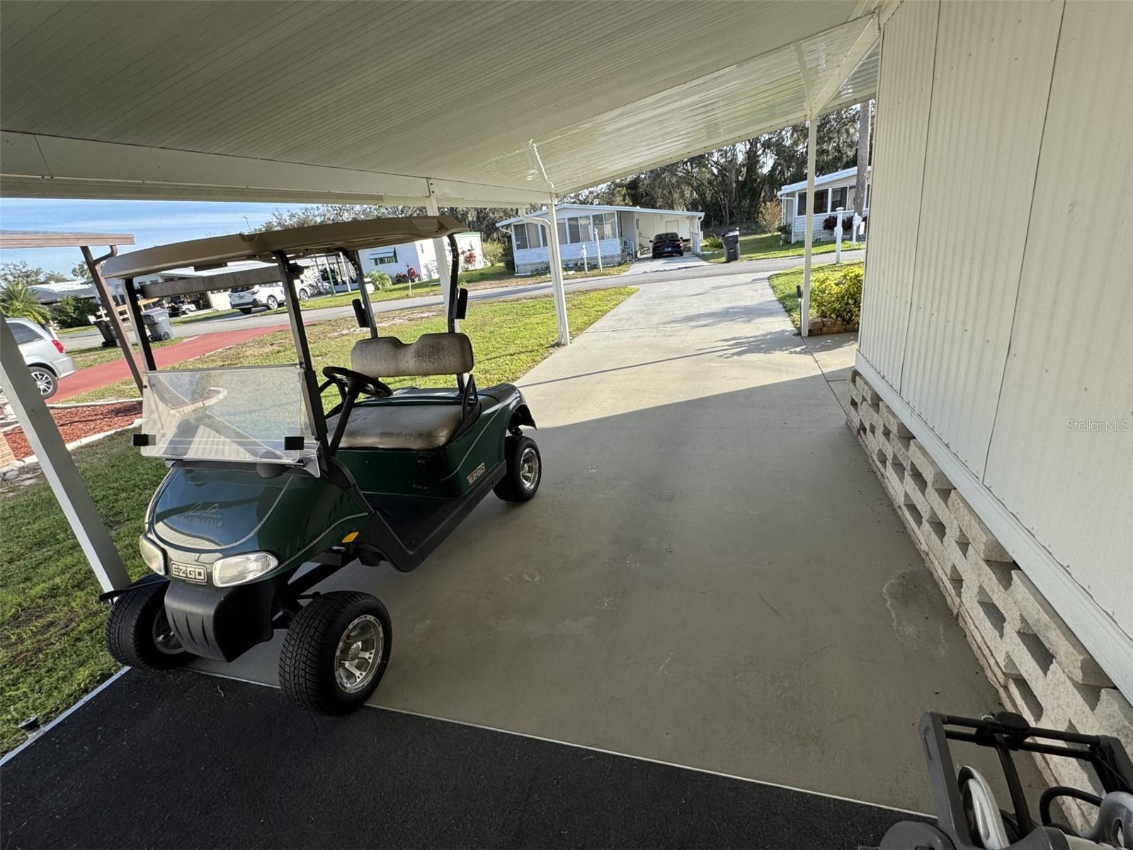 WALK IN THE WATER VILLAGE UNIT 01 - Residential