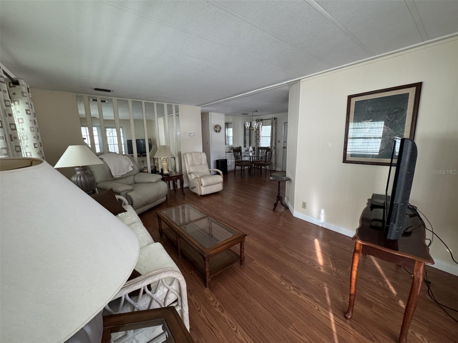 WALK IN THE WATER VILLAGE UNIT 01 - Residential