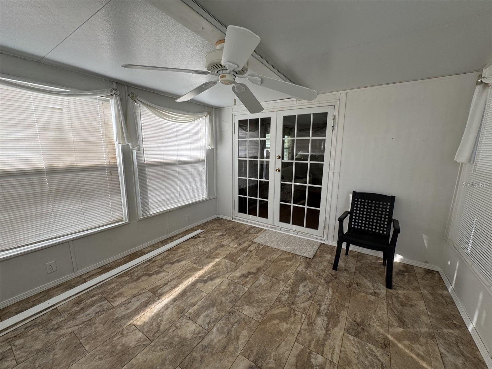 WALK IN THE WATER VILLAGE UNIT 01 - Residential