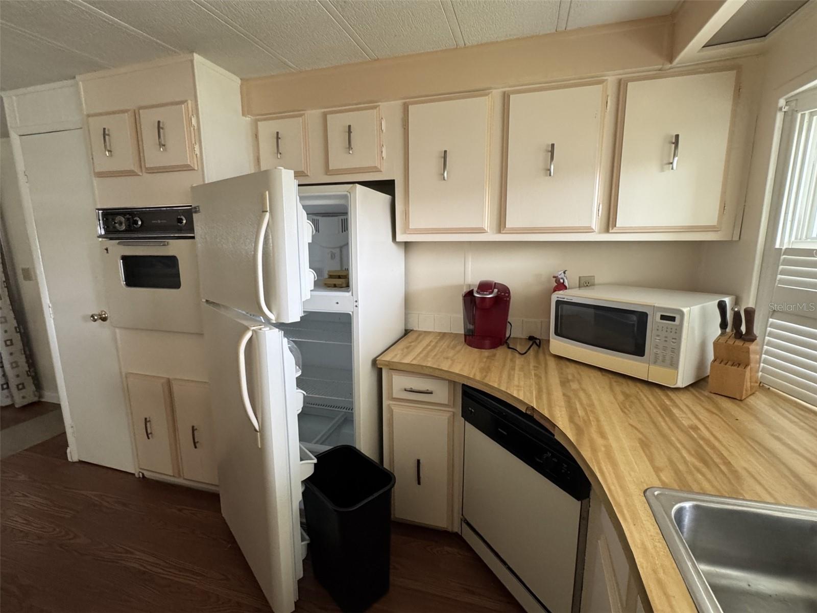 WALK IN THE WATER VILLAGE UNIT 01 - Residential