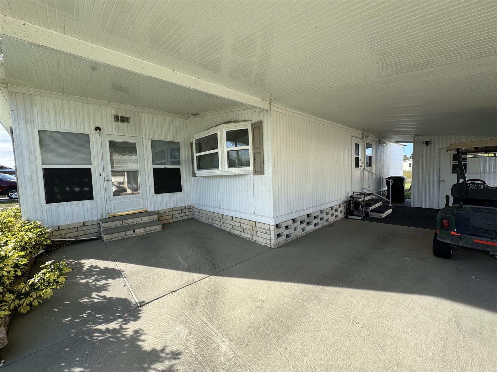 WALK IN THE WATER VILLAGE UNIT 01 - Residential