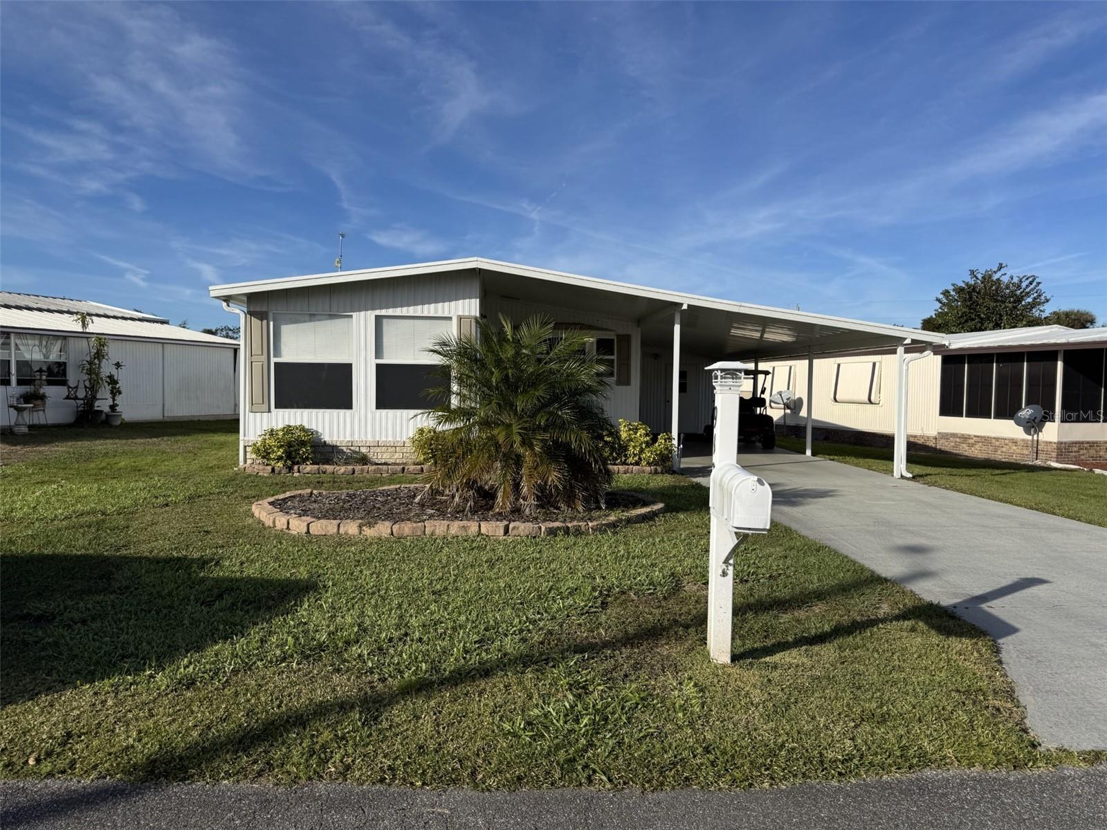 WALK IN THE WATER VILLAGE UNIT 01 - Residential