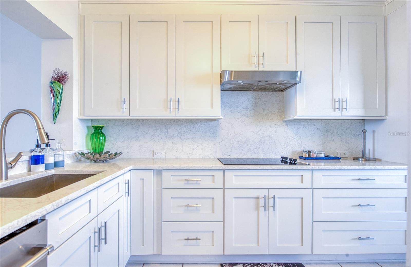 HARBOURSIDE CONDO - Residential