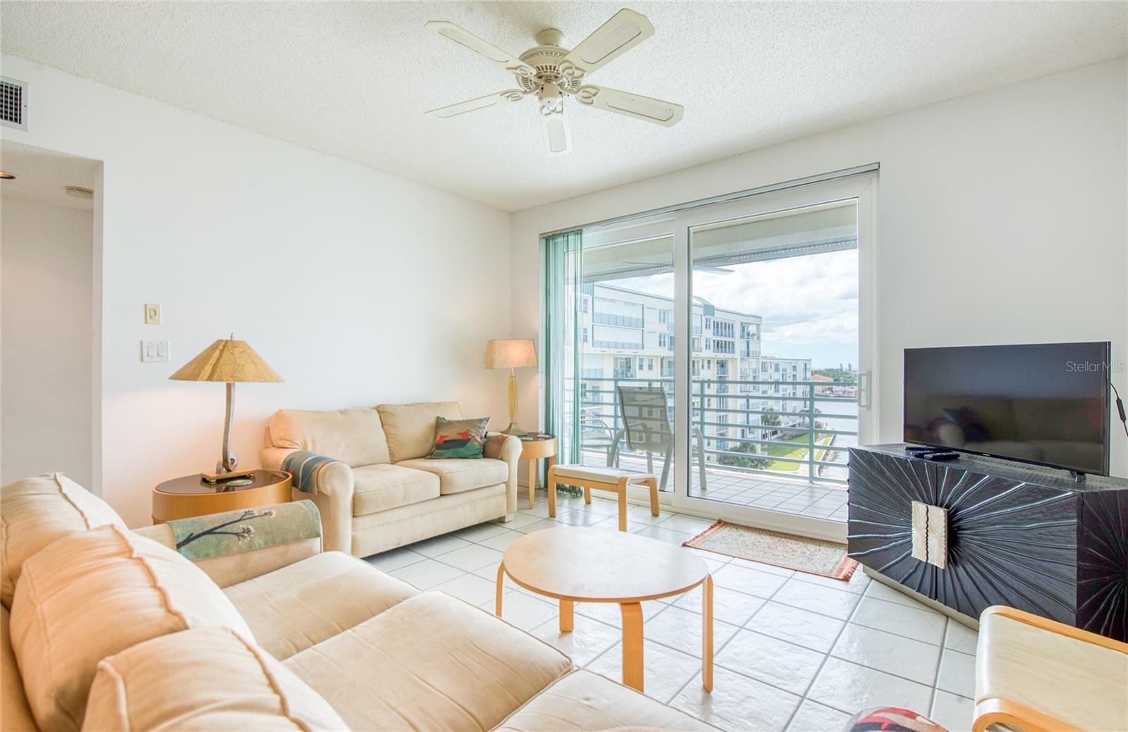 HARBOURSIDE CONDO - Residential