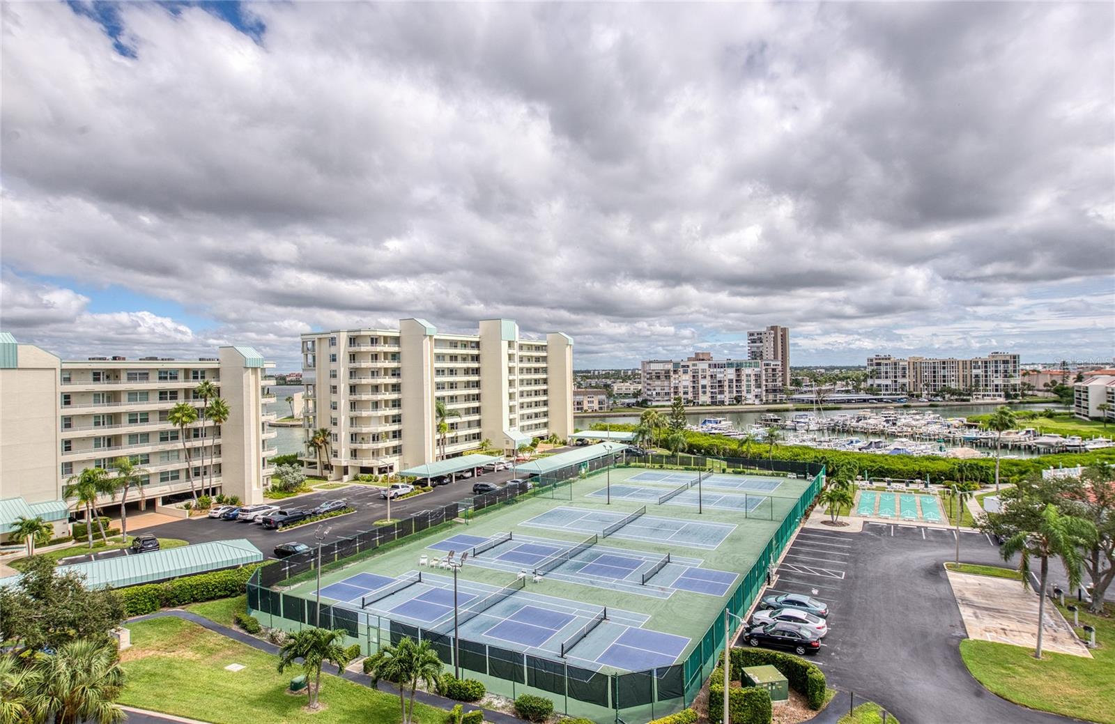 HARBOURSIDE CONDO - Residential