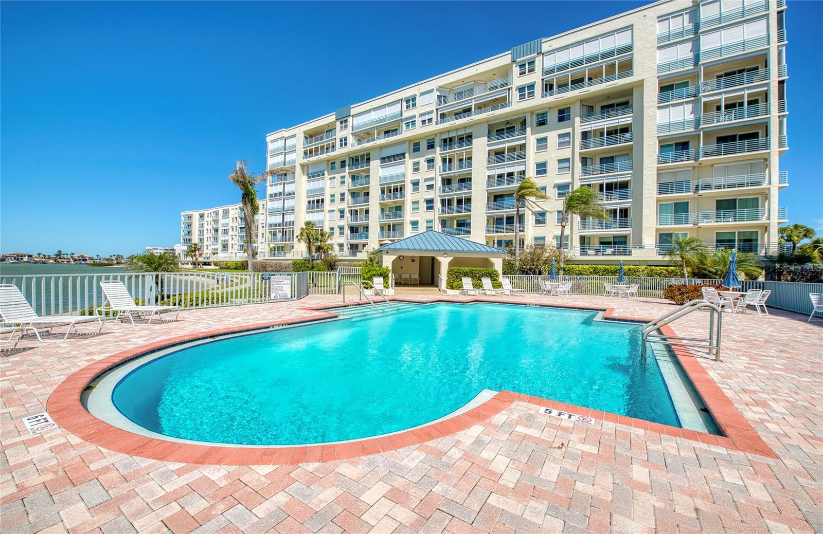 HARBOURSIDE CONDO - Residential