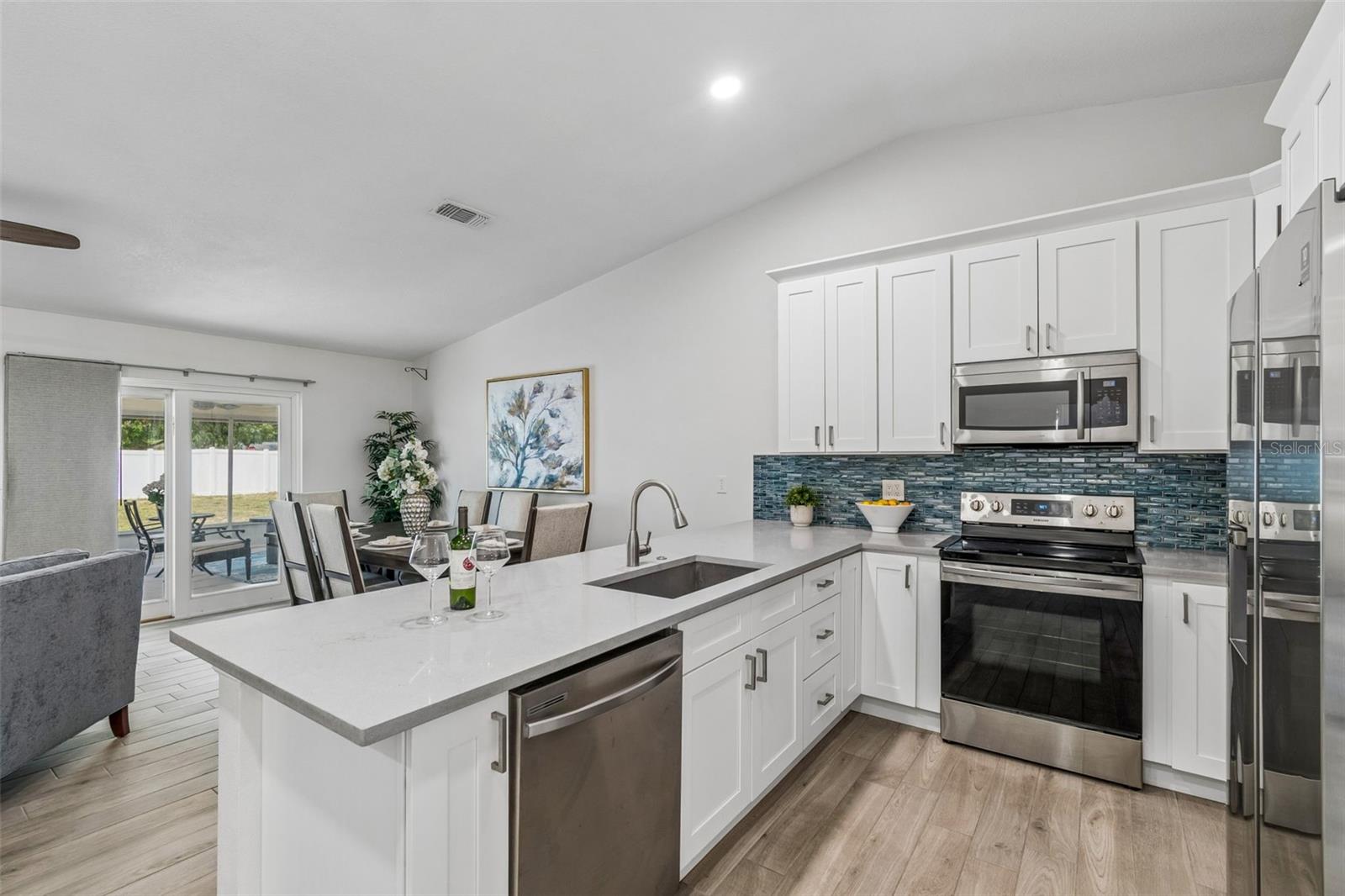 ALTA VISTA TRACTS - Residential