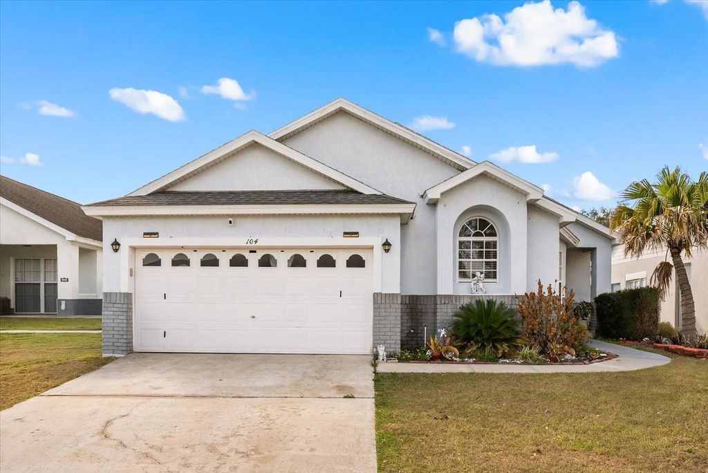 Photo of 104 Sunny Oak Trail, Kissimmee, FL 34746 (MLS # O6384388)