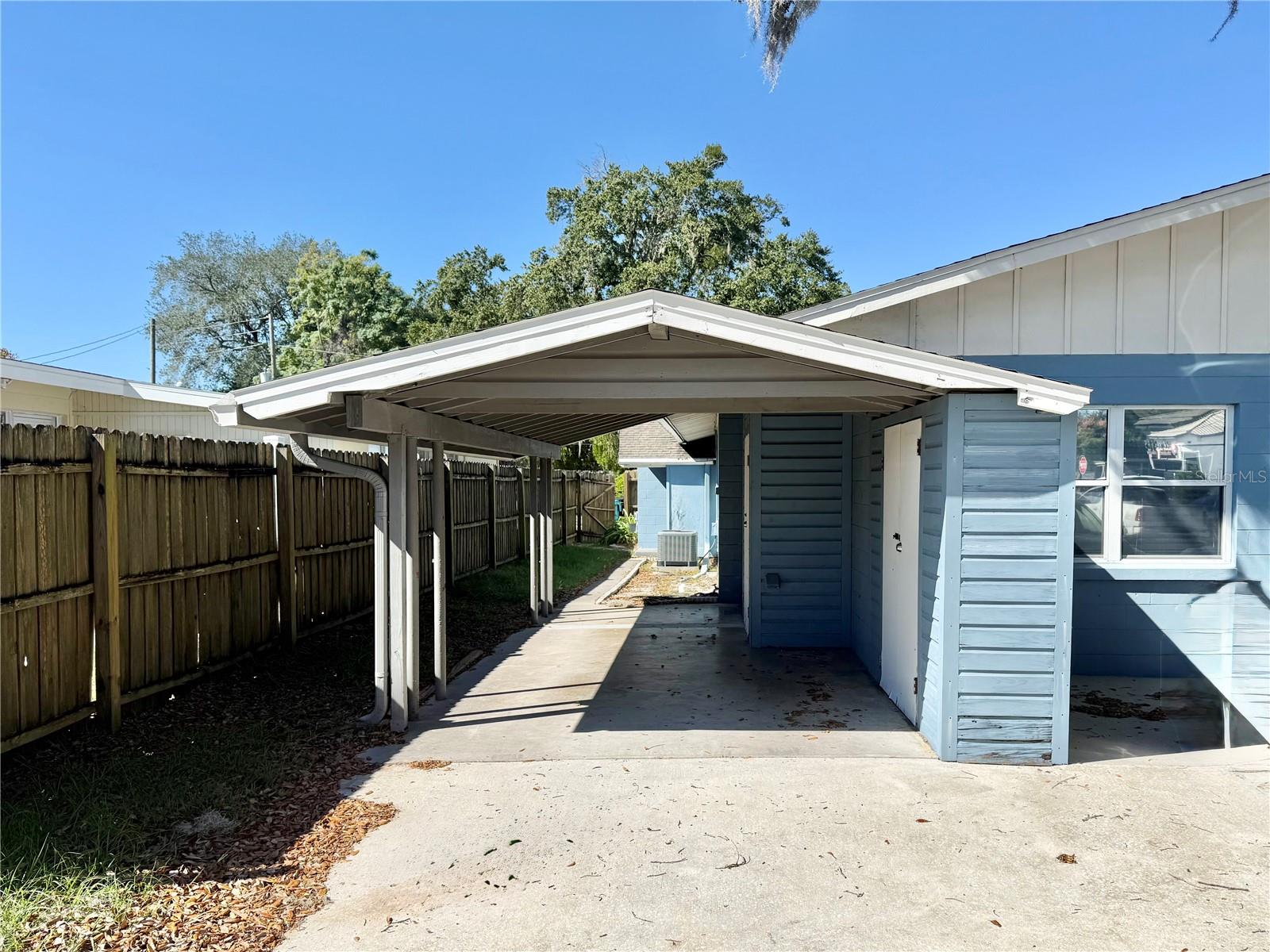 LAKE HIGHLAND HEIGHTS - Residential Lease