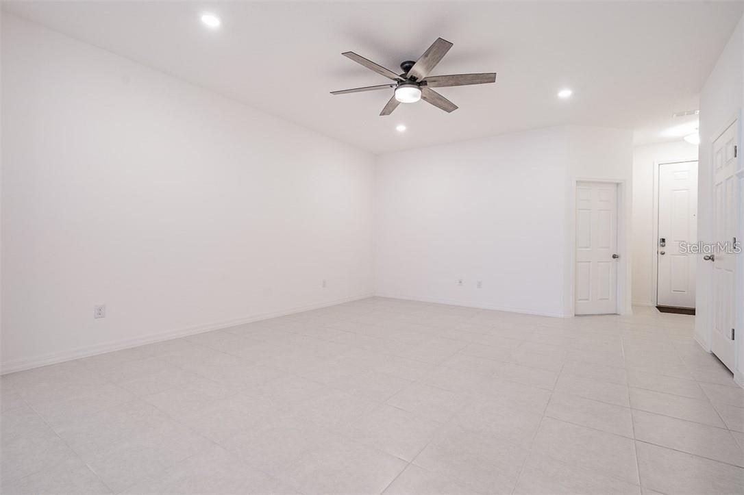 FISHHAWK RANCH WEST TWNHMS - Residential Lease