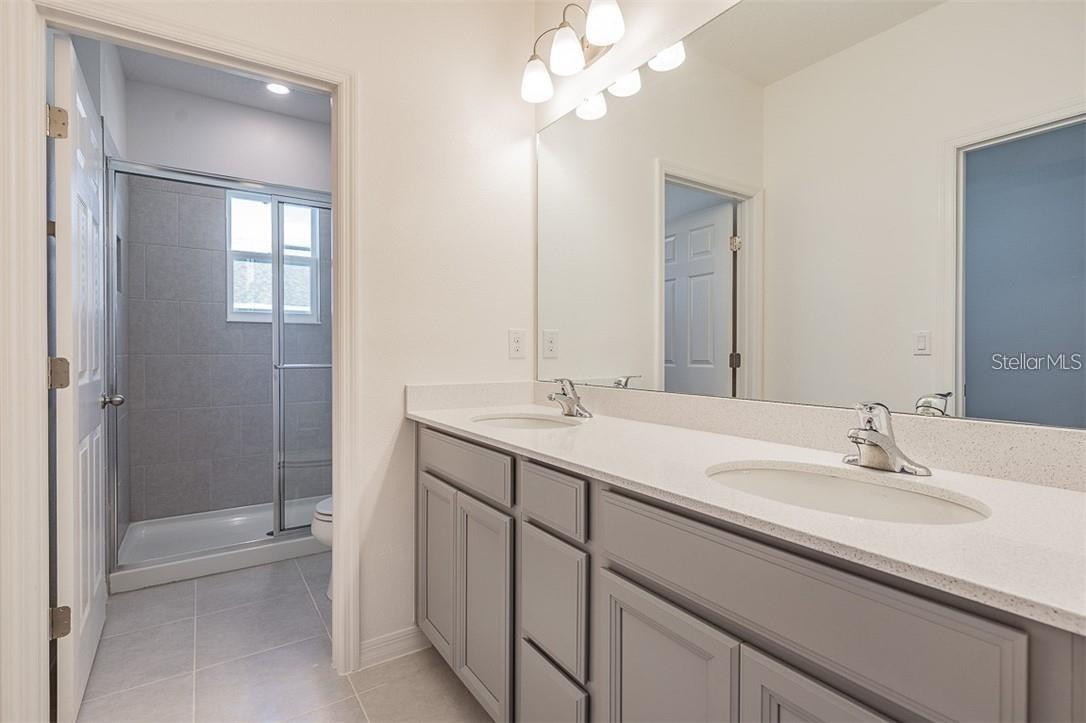 FISHHAWK RANCH WEST TWNHMS - Residential Lease