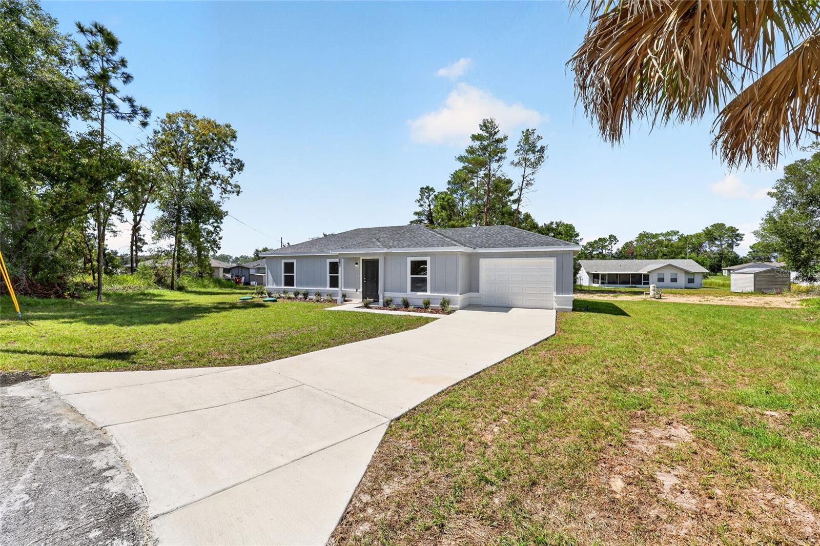 251 OAK CIRCLE