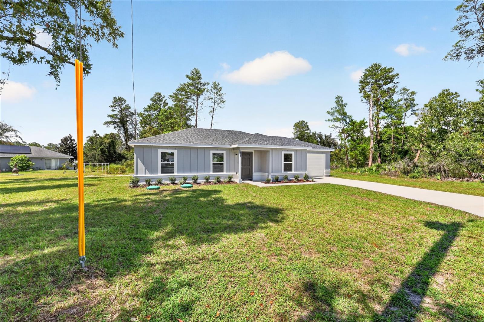 251 OAK CIRCLE