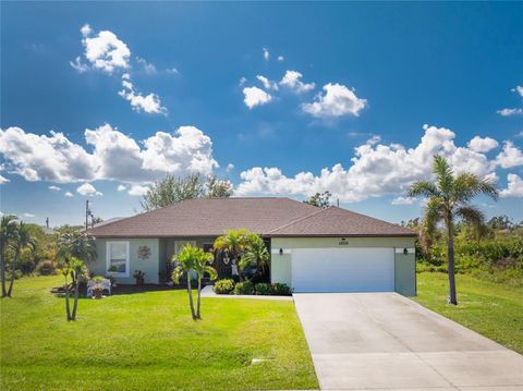 A home in PORT CHARLOTTE