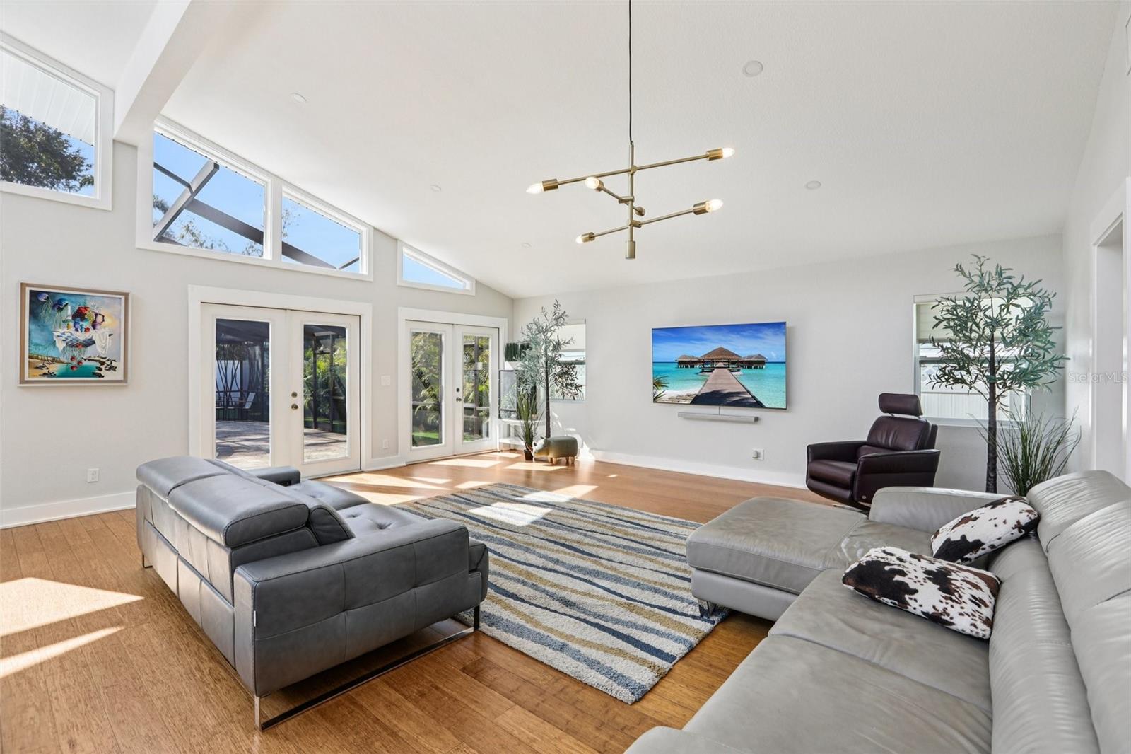 4204 W JETTON AVENUE