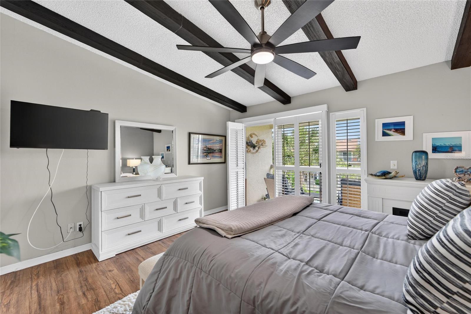 PALMS OF TIERRA - Residential