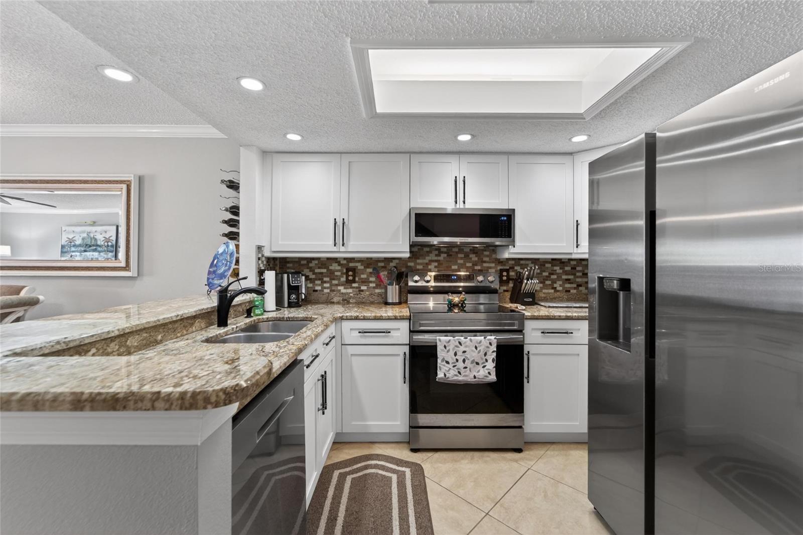 PALMS OF TIERRA - Residential