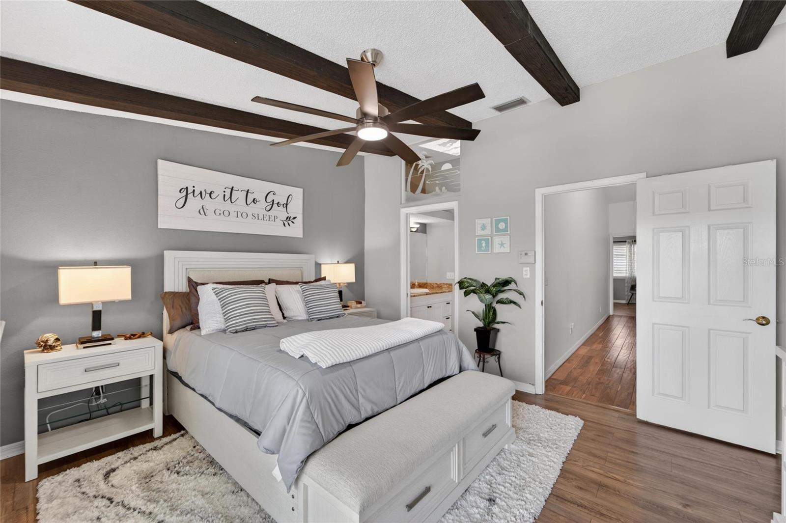 PALMS OF TIERRA - Residential