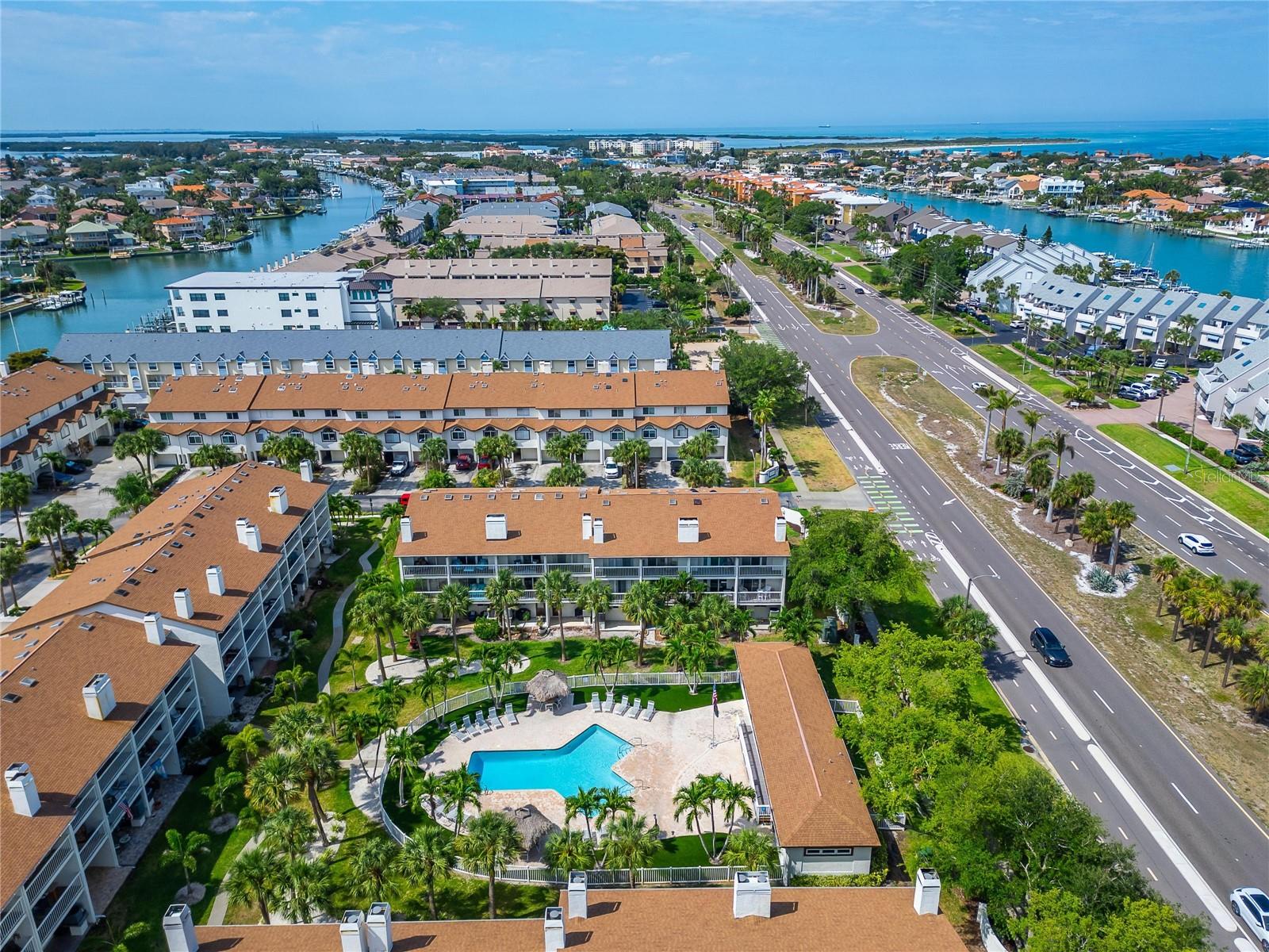 PALMS OF TIERRA - Residential