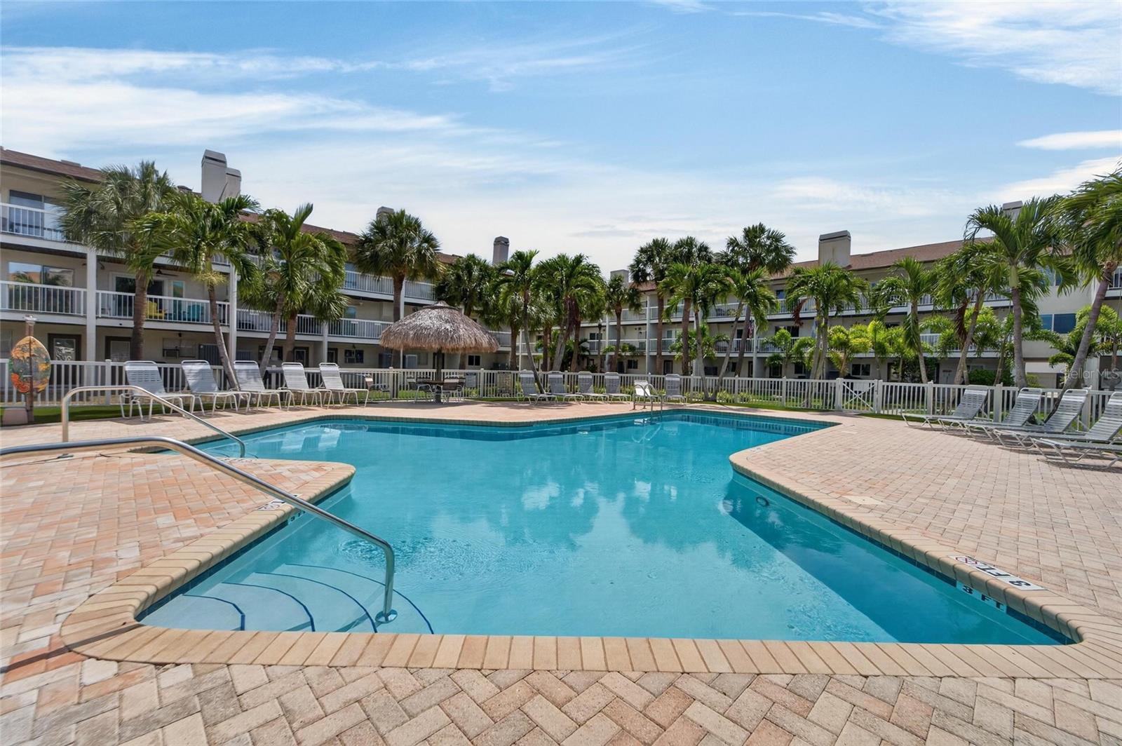 PALMS OF TIERRA - Residential