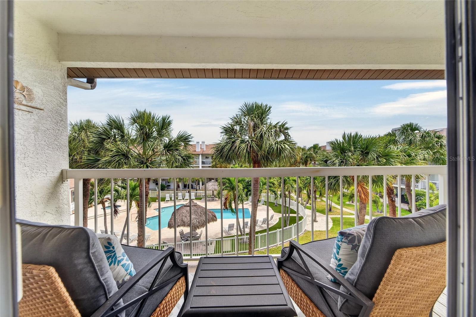 PALMS OF TIERRA - Residential
