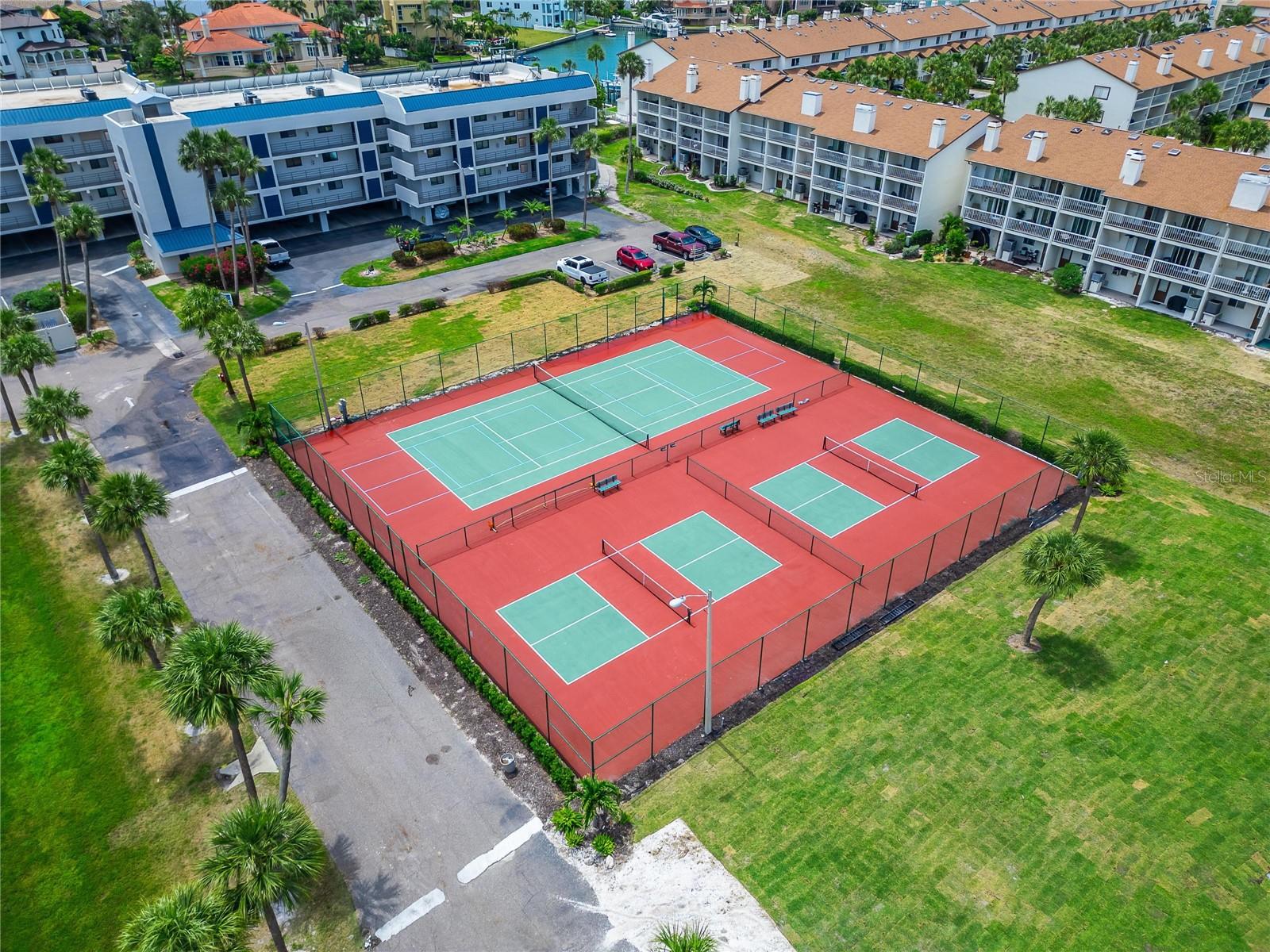 PALMS OF TIERRA - Residential