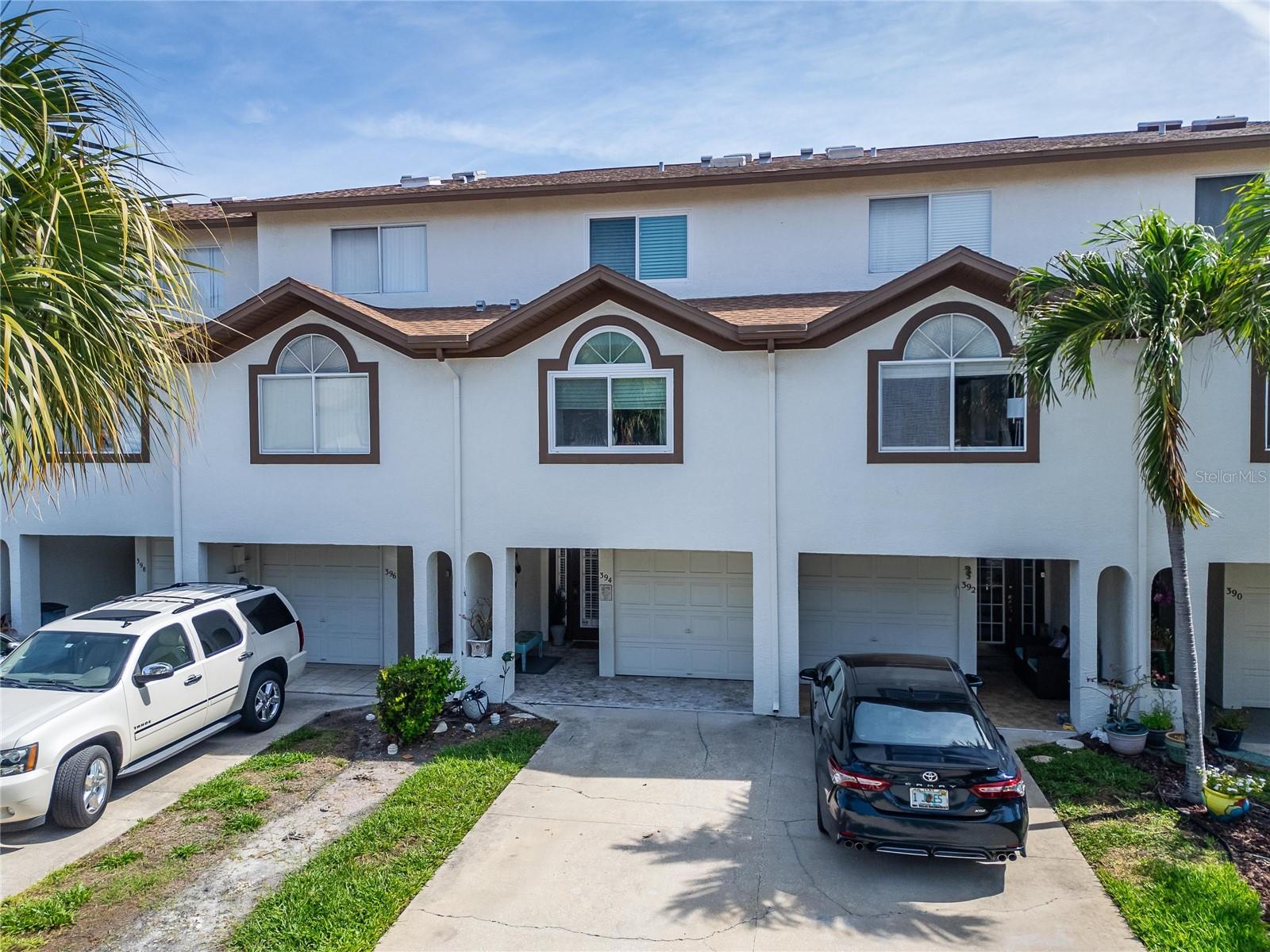 PALMS OF TIERRA - Residential