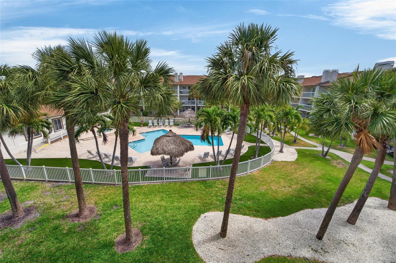 PALMS OF TIERRA - Residential