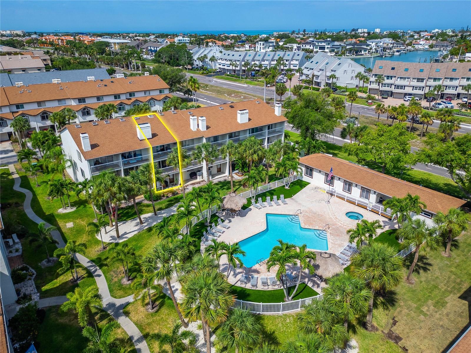 PALMS OF TIERRA - Residential