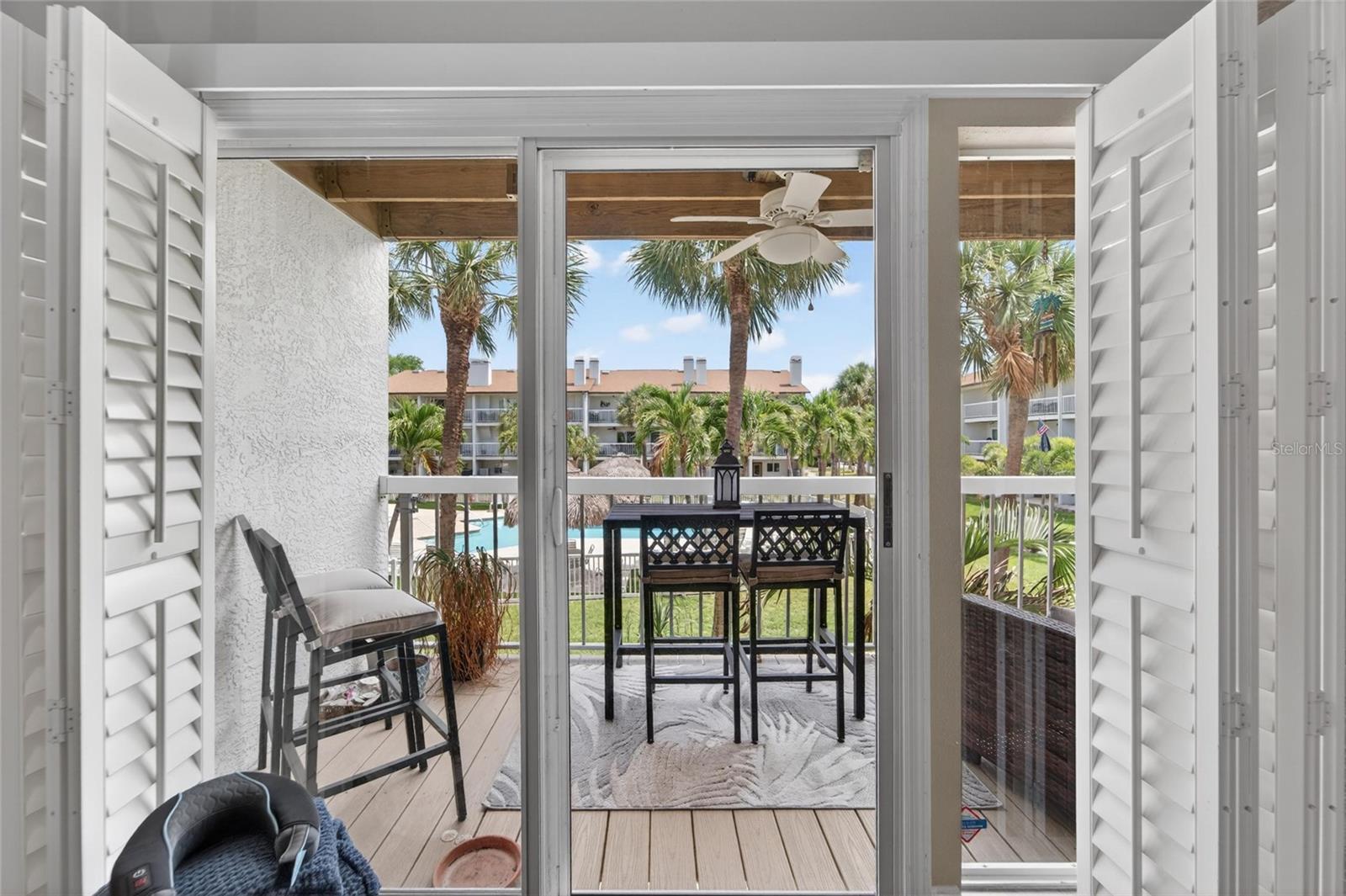 PALMS OF TIERRA - Residential
