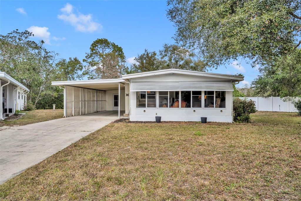Photo of 60 Kono Circle, Leesburg, FL 34788 (MLS # G5106773)