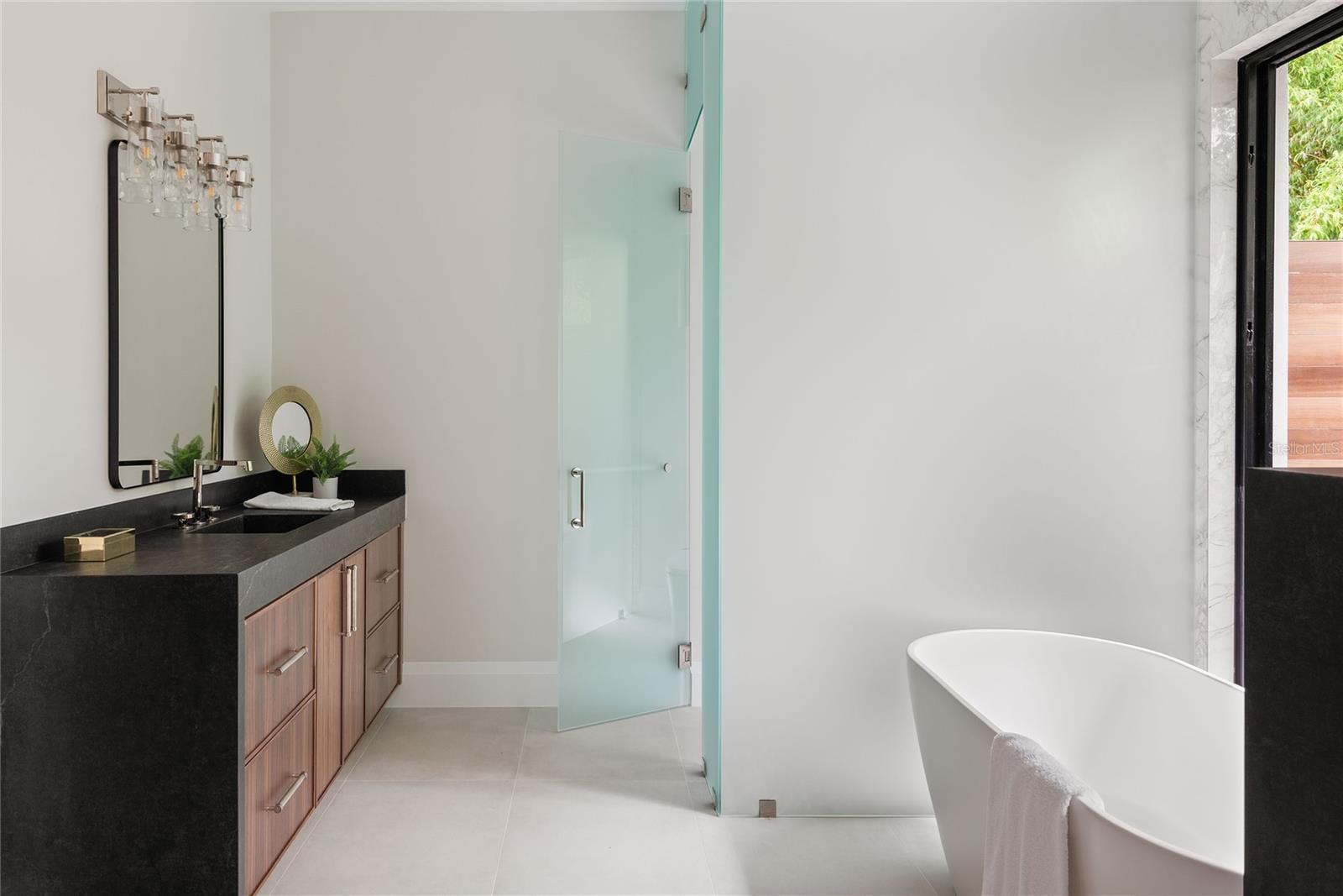 IVANHOE SQUARE - Residential