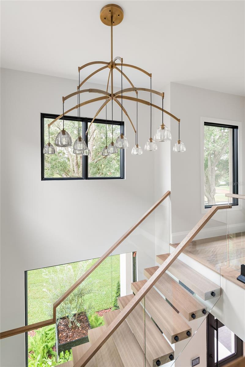 IVANHOE SQUARE - Residential