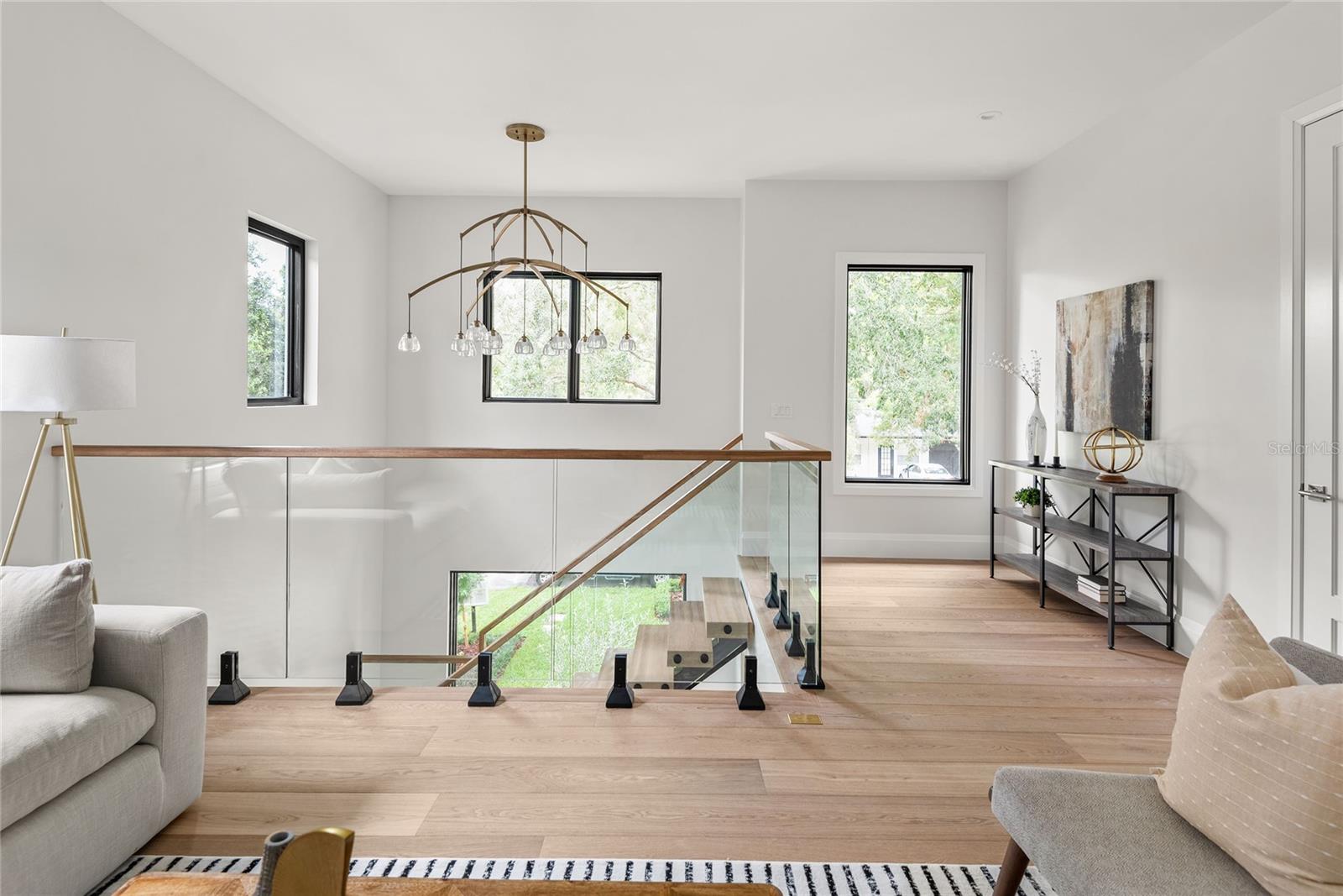 IVANHOE SQUARE - Residential