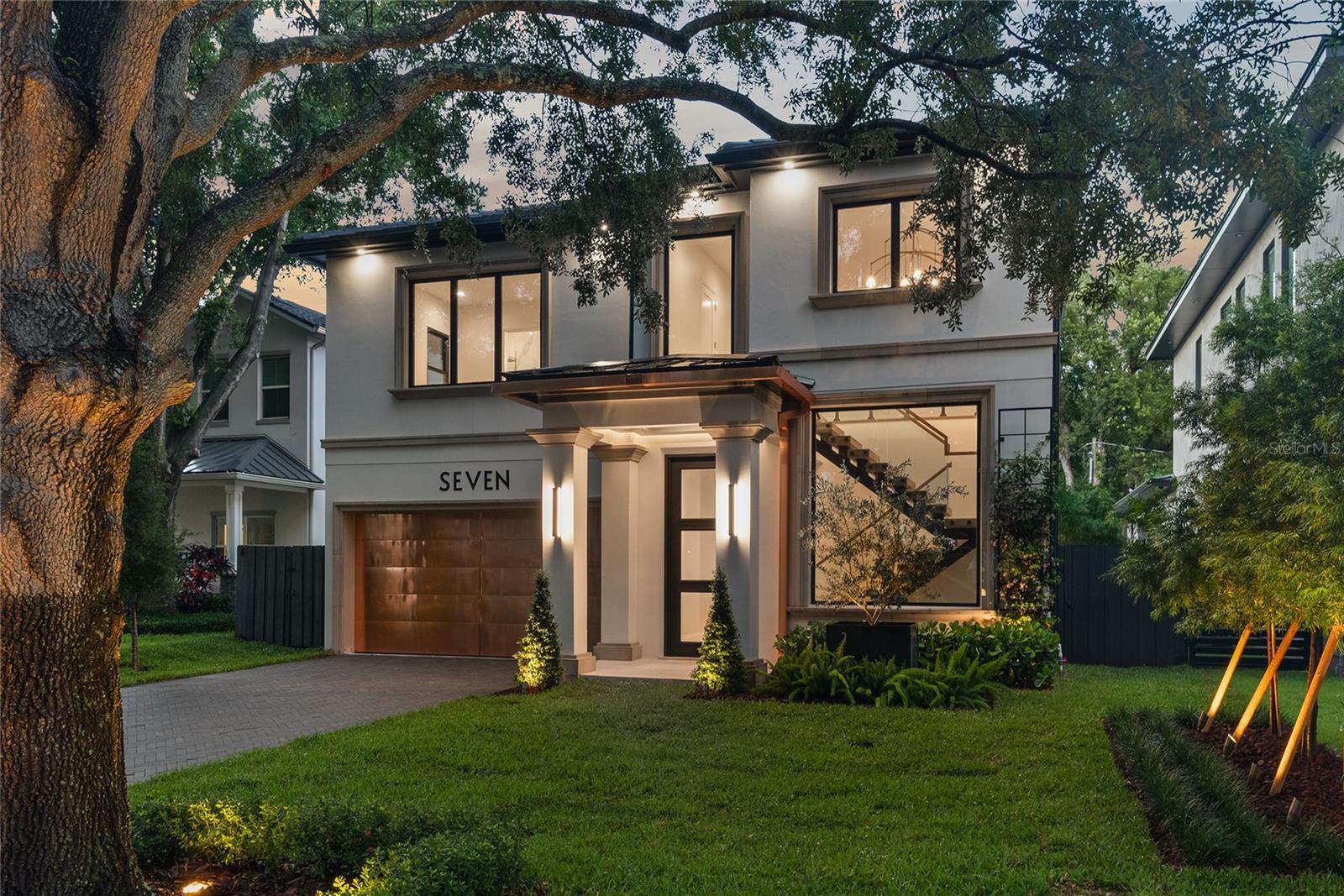 IVANHOE SQUARE - Residential