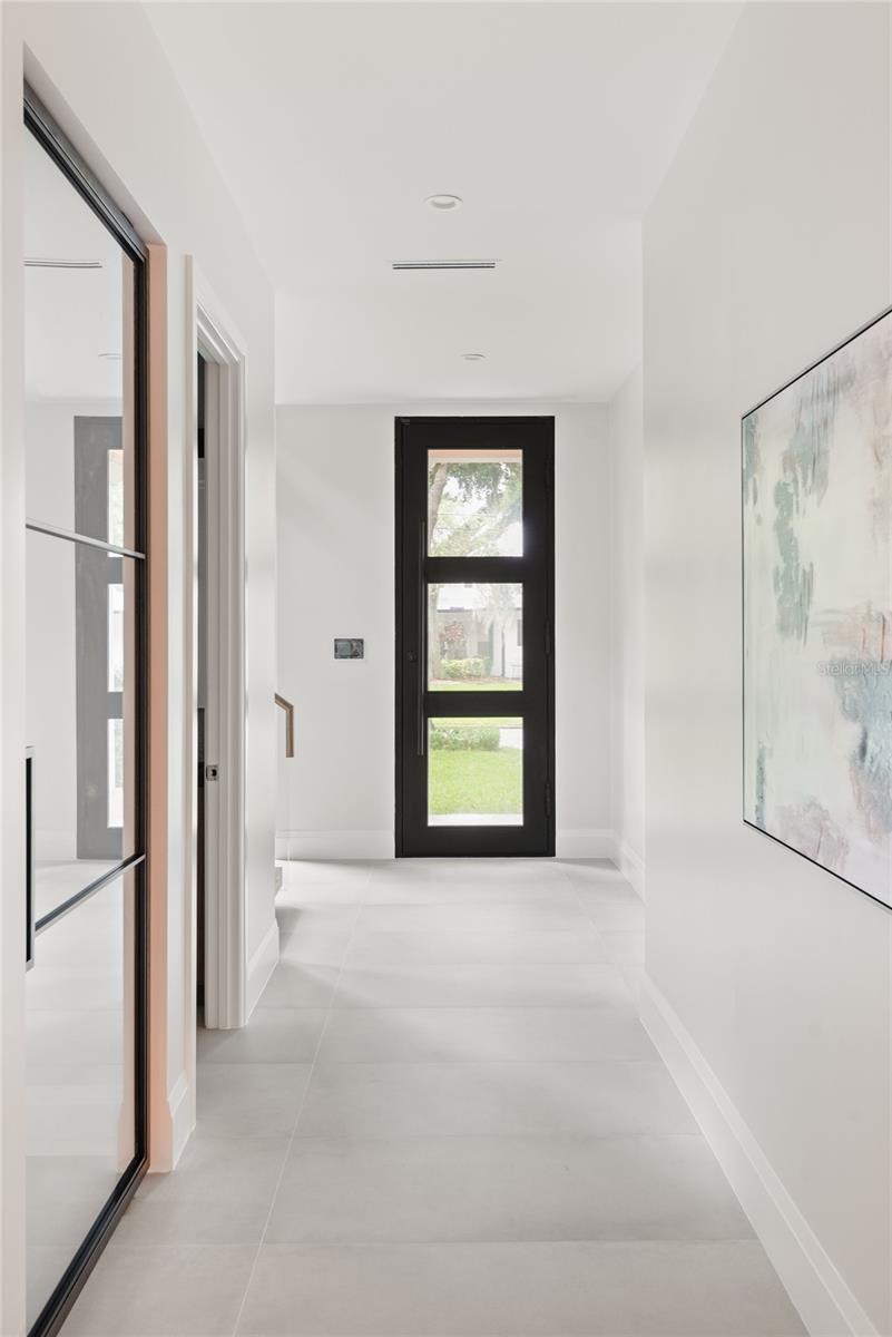 IVANHOE SQUARE - Residential